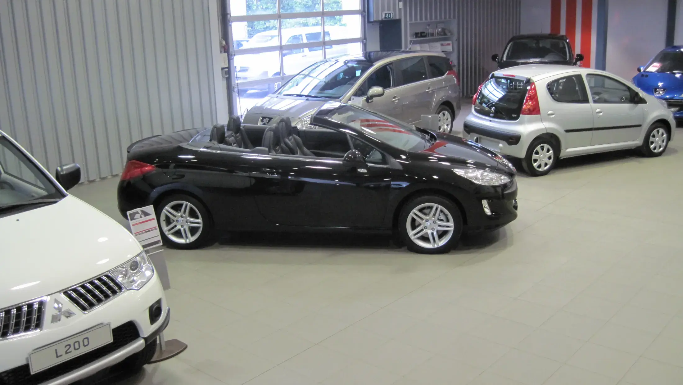 Colt cabrio in de showroom